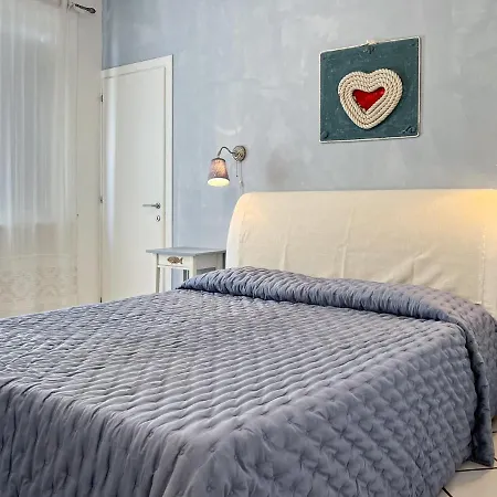 לינה וארוחת בוקר A Casa Di Enrico 3*