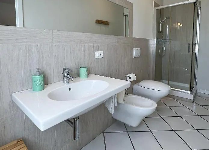 A Casa Di Enrico Bed & Breakfast 3*